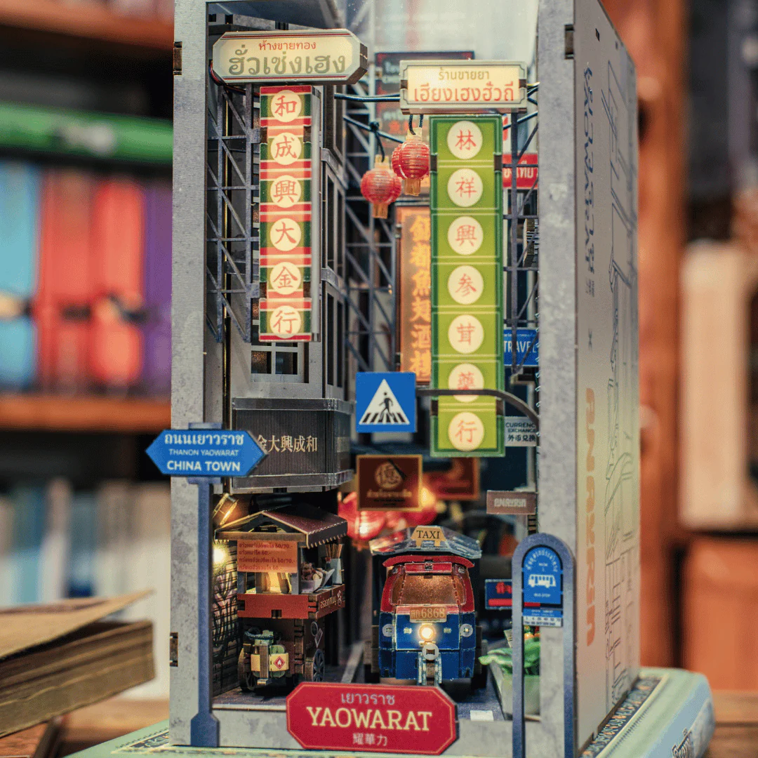 Bangkok Yaowarat Book Nook Kit - Image 3