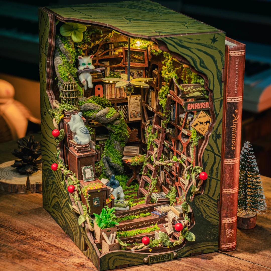 Cats Crossing Book Nook Kit - Image 6