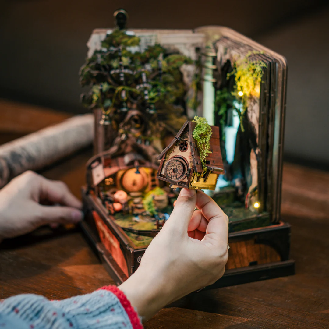 Whispering Hollow Miniature House Kit (Music Box) | Collector's Edition - Image 14
